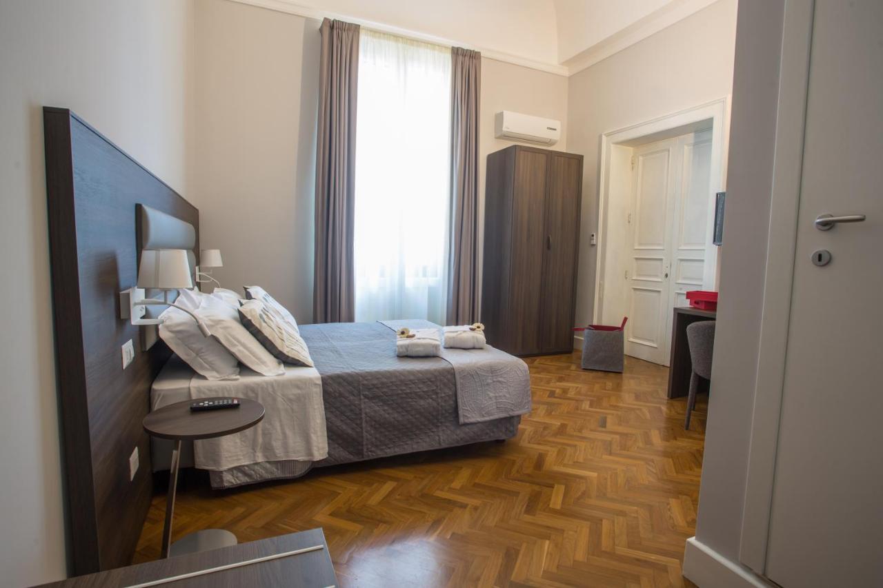 Re Vittorio De Luxe Bed and Breakfast Μεσίνα Εξωτερικό φωτογραφία